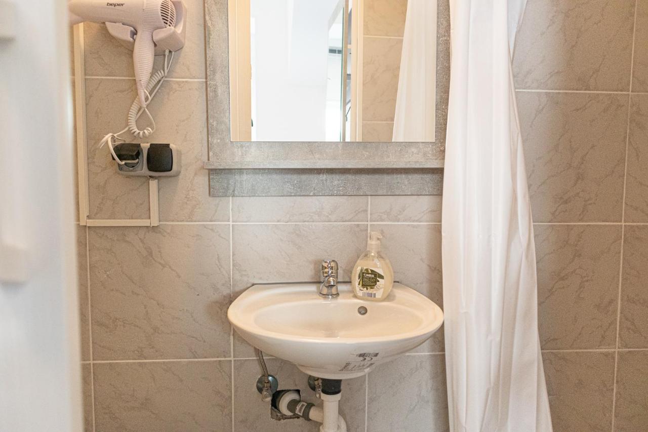 3 Standard Rooms Near Hauptbahnhof Vienna Exterior photo
